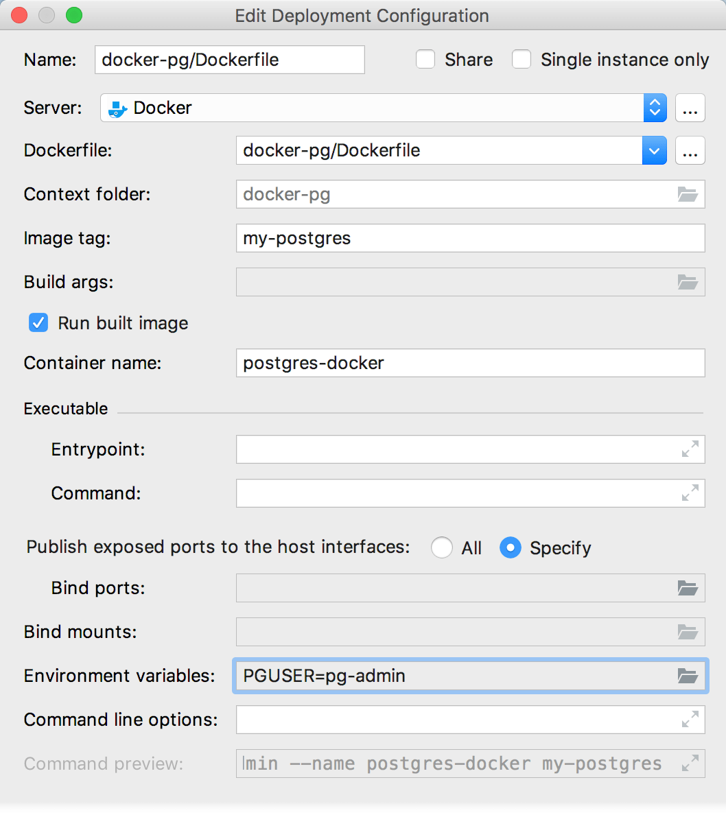環境変数を使用したEdit デプロイ Configurationダイアログ The Edit Deployment Configuration dialog with environment variables