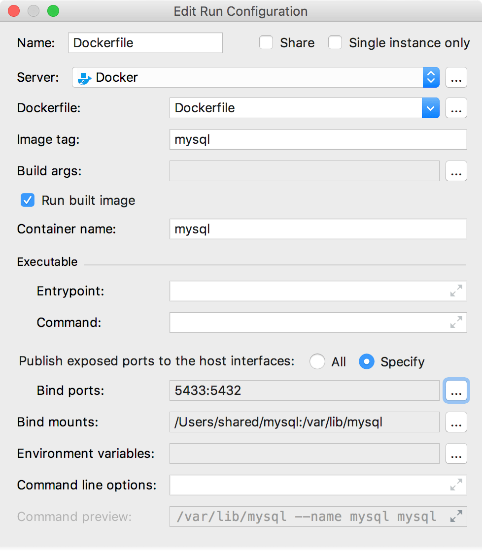 バインドポートを使用したEdit デプロイ Configurationダイアログ The Edit Deployment Configuration dialog with bind ports